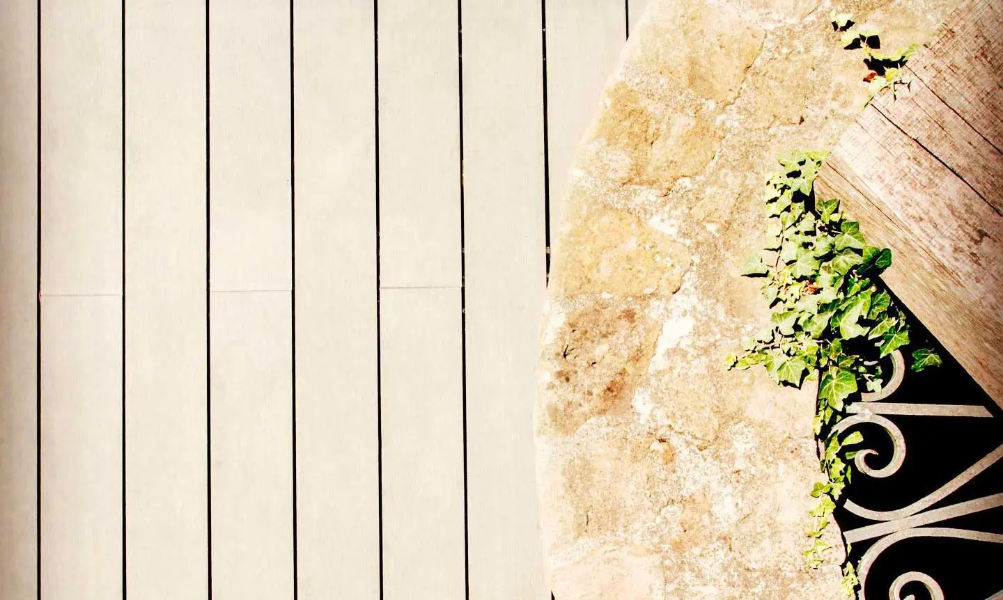 Easy to clean outdoor decking floors